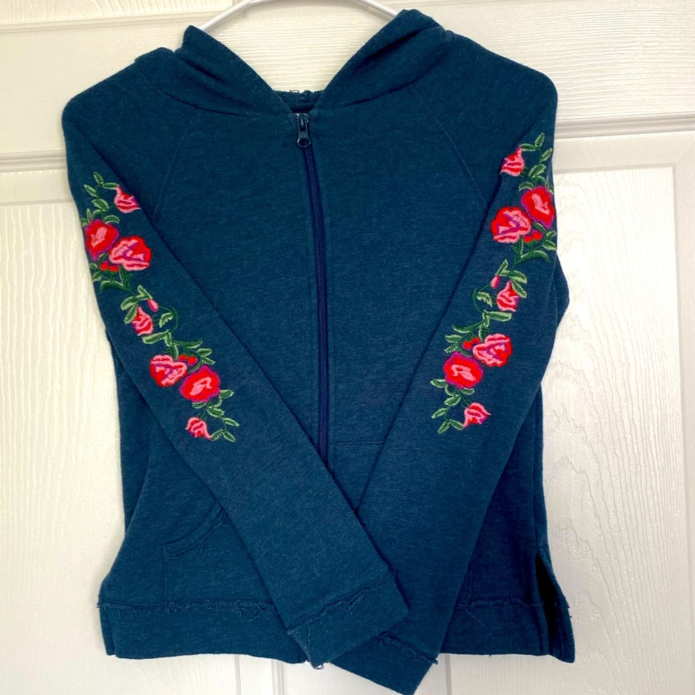 Great Detail on the Sleeves of this Girls Sz 12 Zip Up Hoodie!